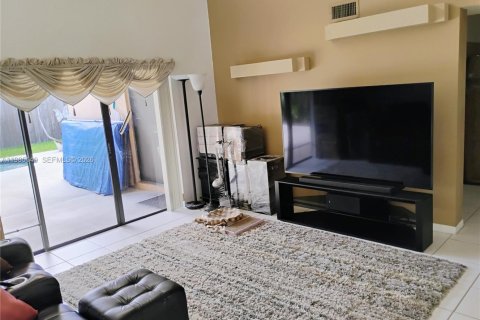 Casa en venta en Davie, Florida, 4 dormitorios, 188.78 m2 № 2048647 - foto 4