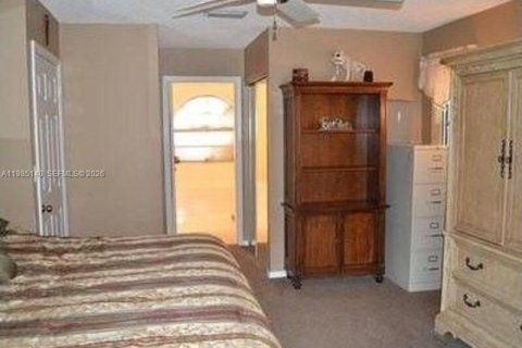 Casa en venta en Davie, Florida, 4 dormitorios, 188.78 m2 № 2048647 - foto 14