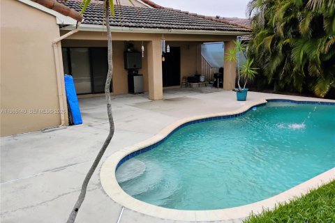 Casa en venta en Davie, Florida, 4 dormitorios, 188.78 m2 № 2048647 - foto 22