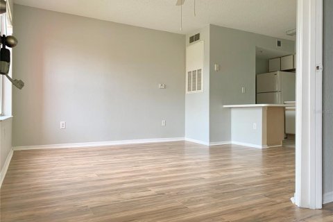 Copropriété à louer à Kissimmee, Floride: 1 chambre, 49.24 m2 № 2413811 - photo 2