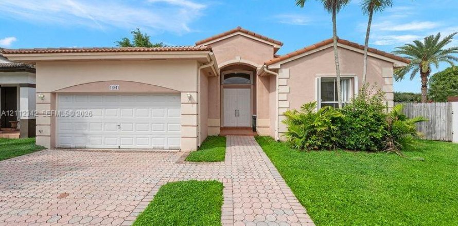 Villa ou maison à Miami, Floride 3 chambres, 183.48 m2 № 2431397