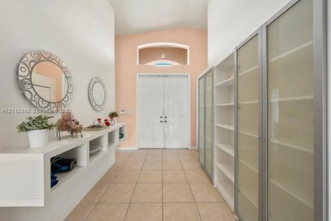 Villa ou maison à louer à Miami, Floride: 3 chambres, 183.48 m2 № 2431397 - photo 6