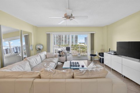 Condominio en venta en Fort Lauderdale, Florida, 1 dormitorio, 67.82 m2 № 1889596 - foto 7