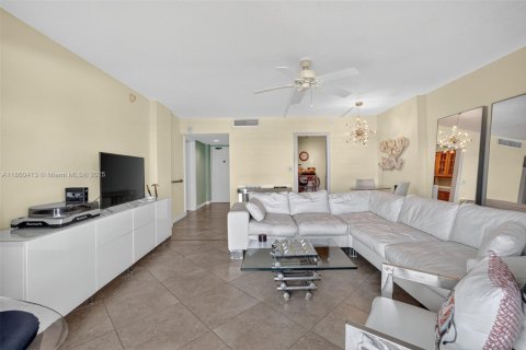 Condominio en venta en Fort Lauderdale, Florida, 1 dormitorio, 67.82 m2 № 1889596 - foto 13