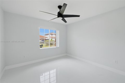 Купить виллу или дом в Майами, Флорида 3 спальни, 153.85м2, № 1997815 - фото 17