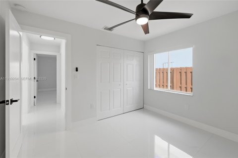 Купить виллу или дом в Майами, Флорида 3 спальни, 153.85м2, № 1997815 - фото 14