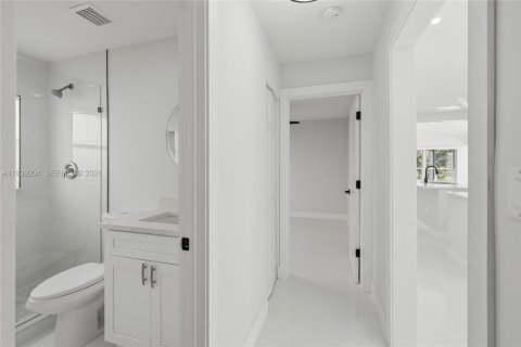 Купить виллу или дом в Майами, Флорида 3 спальни, 153.85м2, № 1997815 - фото 15