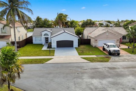 Купить виллу или дом в Майами, Флорида 3 спальни, 153.85м2, № 1997815 - фото 29