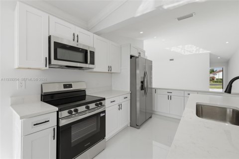 Купить виллу или дом в Майами, Флорида 3 спальни, 153.85м2, № 1997815 - фото 6