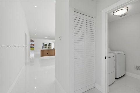 Купить виллу или дом в Майами, Флорида 3 спальни, 153.85м2, № 1997815 - фото 22