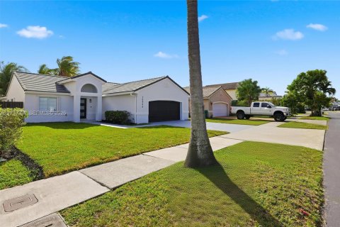 Купить виллу или дом в Майами, Флорида 3 спальни, 153.85м2, № 1997815 - фото 27