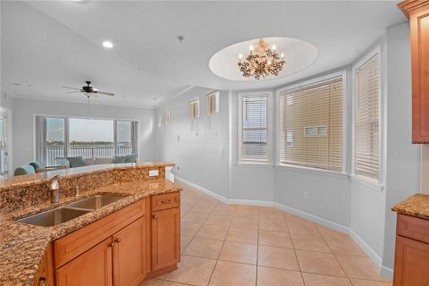 Condo in Orlando, Florida, 3 bedrooms  № 1852701 - photo 11