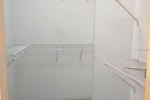 House in Lady Lake, Florida 2 bedrooms, 112.78 sq.m. № 1657071 - photo 8