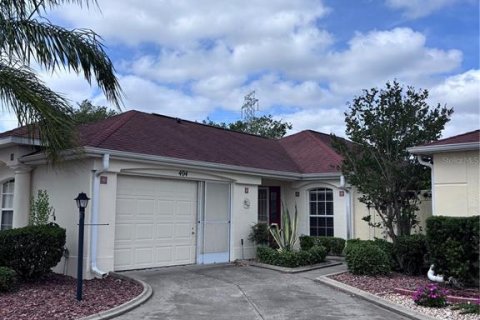 House in Lady Lake, Florida 2 bedrooms, 112.78 sq.m. № 1657071 - photo 1