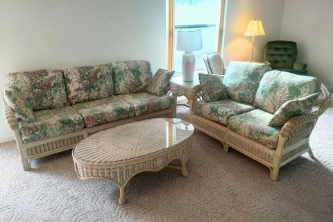 House in Lady Lake, Florida 2 bedrooms, 112.78 sq.m. № 1657071 - photo 20