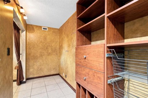 Condominio en venta en Tampa, Florida, 2 dormitorios, 180.79 m2 № 2298469 - foto 12