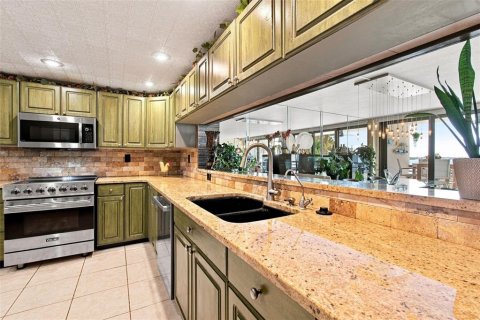 Condominio en venta en Tampa, Florida, 2 dormitorios, 180.79 m2 № 2298469 - foto 6