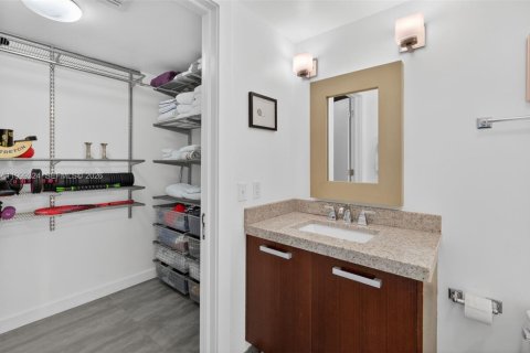 Купить кондоминиум в Майами, Флорида 2 спальни, 108.88м2, № 2189969 - фото 26