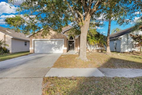 House in Lake Mary, Florida 4 bedrooms, 166.2 sq.m. № 1679891 - photo 1