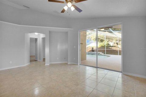 House in Lake Mary, Florida 4 bedrooms, 166.2 sq.m. № 1679891 - photo 8