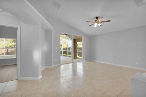 House in Lake Mary, Florida 4 bedrooms, 166.2 sq.m. № 1679891 - photo 7