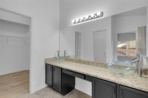 House in Lake Mary, Florida 4 bedrooms, 166.2 sq.m. № 1679891 - photo 28