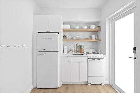 Купить коммерческую недвижимость в Лейк-Уорт, Флорида 477.89м2, № 2044181 - фото 19