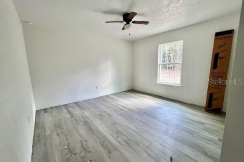House in Bell, Florida 3 bedrooms, 167.6 sq.m. № 1910667 - photo 7