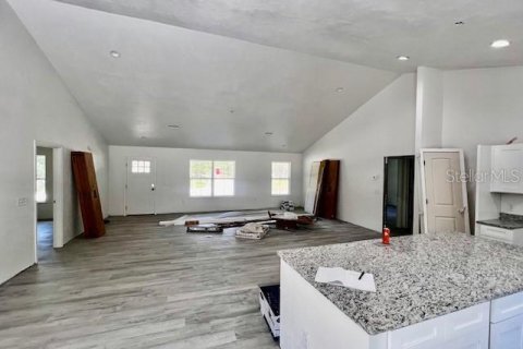 House in Bell, Florida 3 bedrooms, 167.6 sq.m. № 1910667 - photo 6