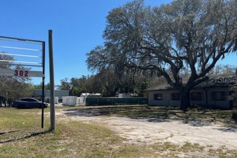 Commercial property in Polk City, Florida 281.03 sq.m. № 2212766 - photo 4