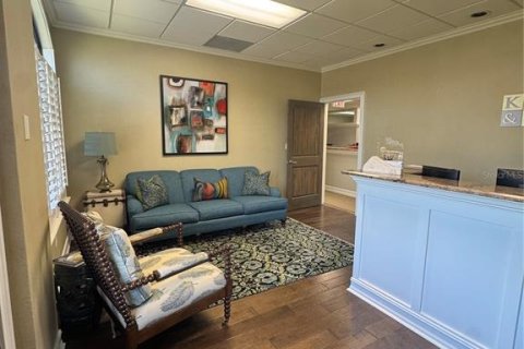 Propiedad comercial en alquiler en Tampa, Florida, 345.88 m2 № 1723280 - foto 1