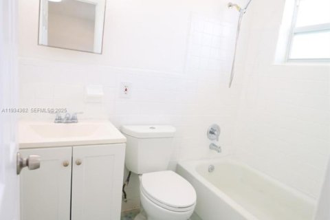 Снять в аренду квартиру в Хайалиа, Флорида 1 спальня, № 1992693 - фото 11