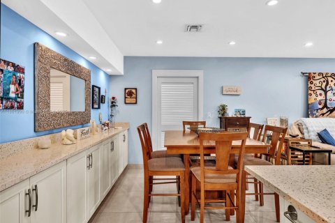 Copropriété à vendre à Pompano Beach, Floride: 2 chambres, 91.23 m2 № 1977671 - photo 19