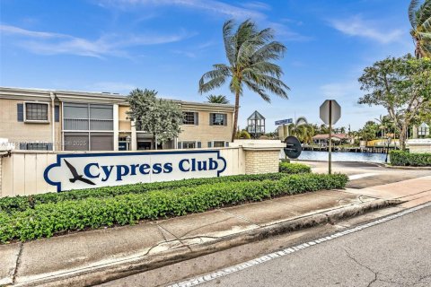 Copropriété à vendre à Pompano Beach, Floride: 2 chambres, 91.23 m2 № 1977671 - photo 2