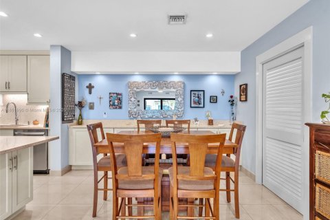 Copropriété à vendre à Pompano Beach, Floride: 2 chambres, 91.23 m2 № 1977671 - photo 12