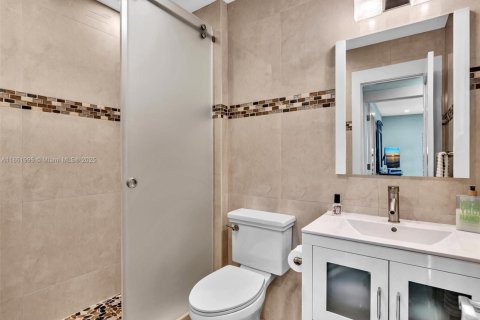 Copropriété à vendre à Pompano Beach, Floride: 2 chambres, 91.23 m2 № 1977671 - photo 24