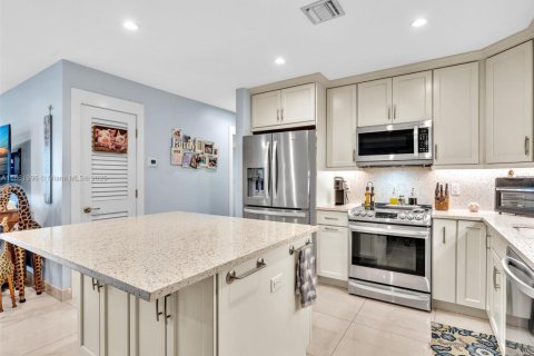 Copropriété à vendre à Pompano Beach, Floride: 2 chambres, 91.23 m2 № 1977671 - photo 18