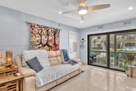 Copropriété à vendre à Pompano Beach, Floride: 2 chambres, 91.23 m2 № 1977671 - photo 7