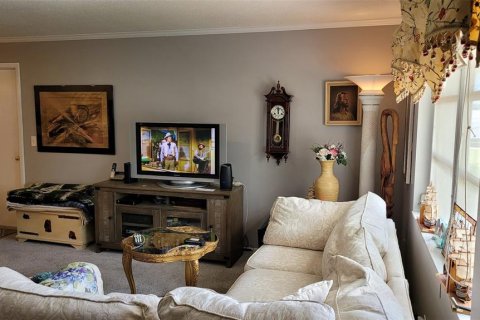 House in Pinellas Park, Florida 2 bedrooms, 80.27 sq.m. № 1681311 - photo 4