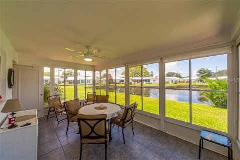 House in Pinellas Park, Florida 2 bedrooms, 80.27 sq.m. № 1681311 - photo 9