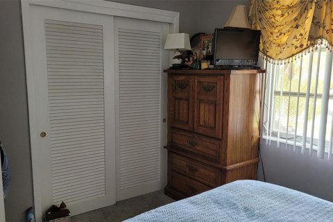 House in Pinellas Park, Florida 2 bedrooms, 80.27 sq.m. № 1681311 - photo 14