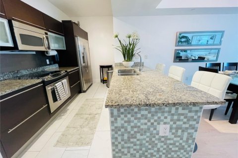 Снять в аренду кондоминиум в Майами, Флорида 1 спальня, 71.91м2, № 1992619 - фото 7
