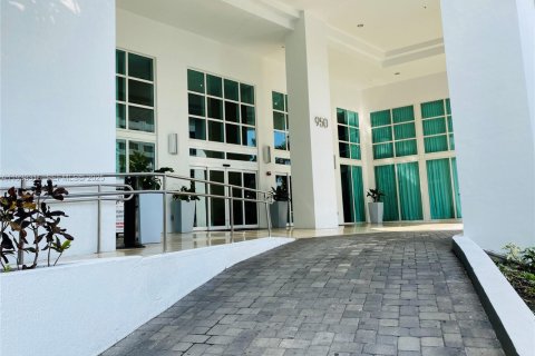 Снять в аренду кондоминиум в Майами, Флорида 1 спальня, 71.91м2, № 1992619 - фото 23