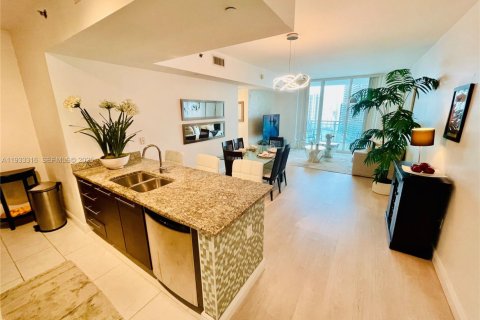 Снять в аренду кондоминиум в Майами, Флорида 1 спальня, 71.91м2, № 1992619 - фото 4