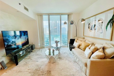 Снять в аренду кондоминиум в Майами, Флорида 1 спальня, 71.91м2, № 1992619 - фото 17