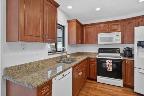 Casa en venta en Tampa, Florida, 3 dormitorios, 153.1 m2 № 2412713 - foto 12