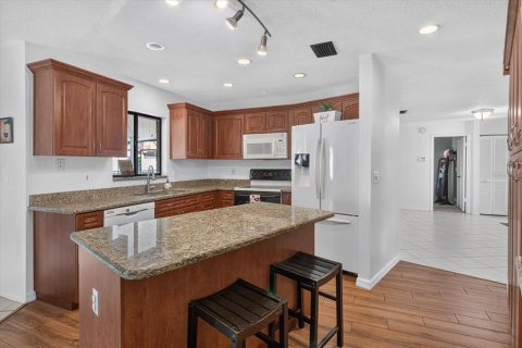 Casa en venta en Tampa, Florida, 3 dormitorios, 153.1 m2 № 2412713 - foto 11