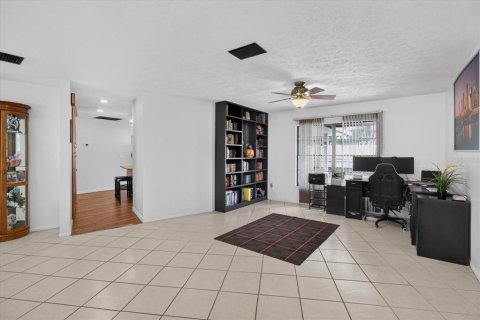 Casa en venta en Tampa, Florida, 3 dormitorios, 153.1 m2 № 2412713 - foto 8