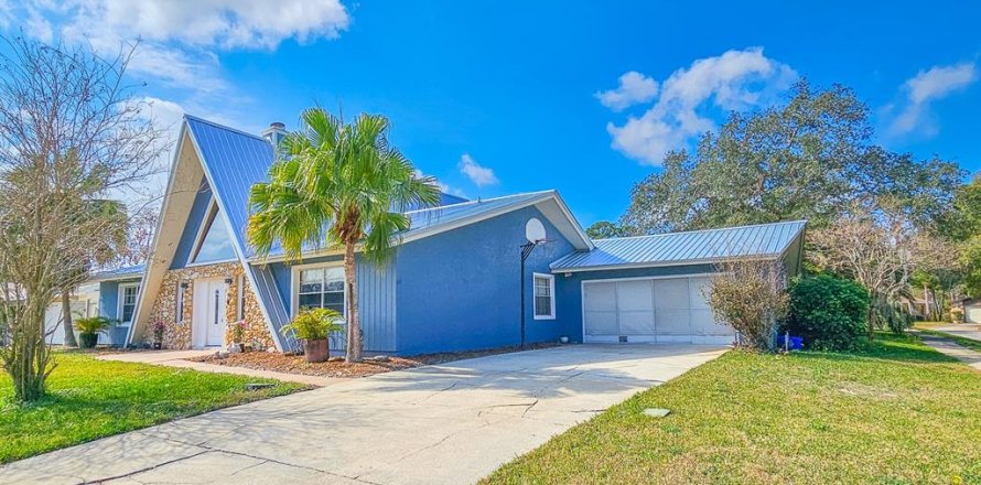House in Port Orange, Florida 3 bedrooms, 168.71 sq.m. № 1532565