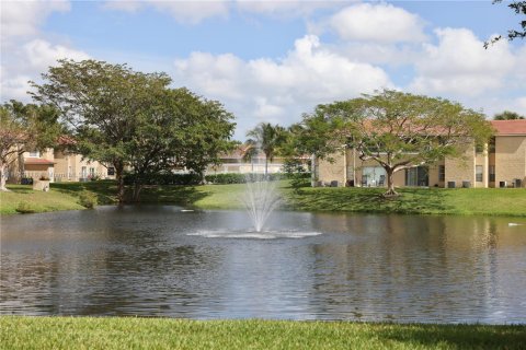 Copropriété à vendre à Coral Springs, Floride: 2 chambres, 71.35 m2 № 1860496 - photo 13